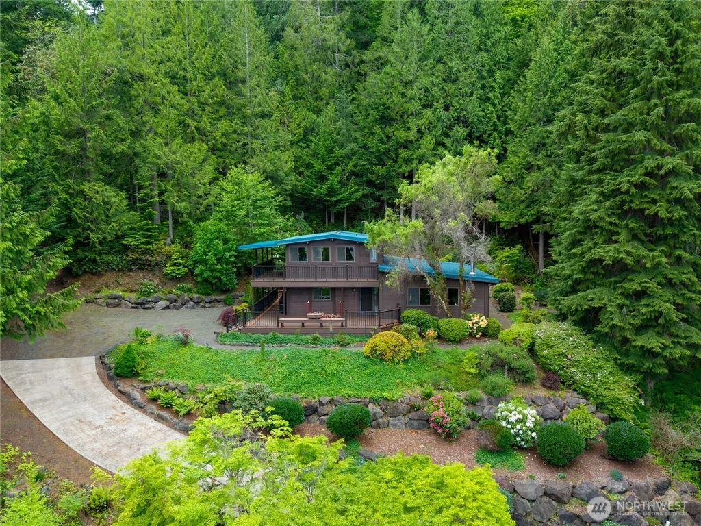 335 Tog Road, Brinnon