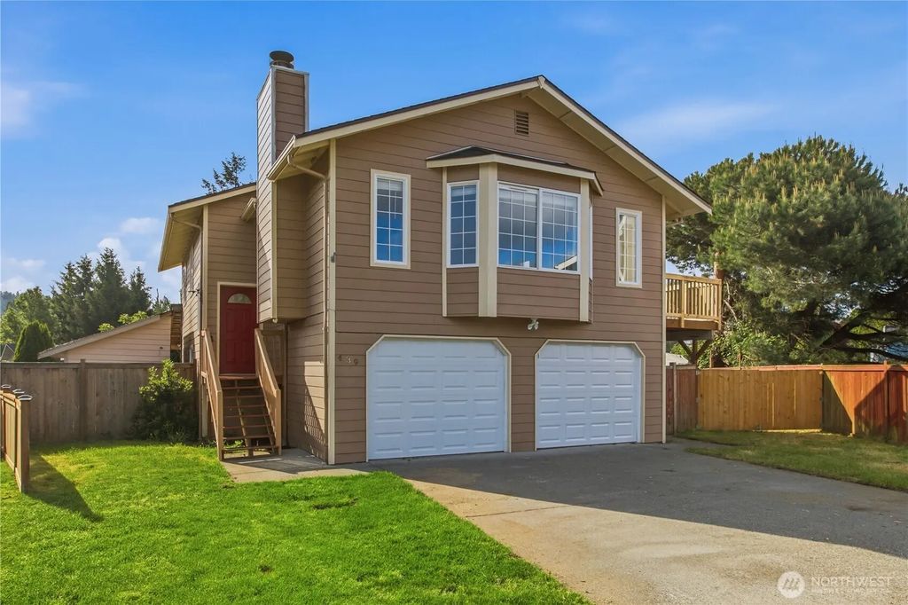 439 Hawthorne Avenue S, Pacific