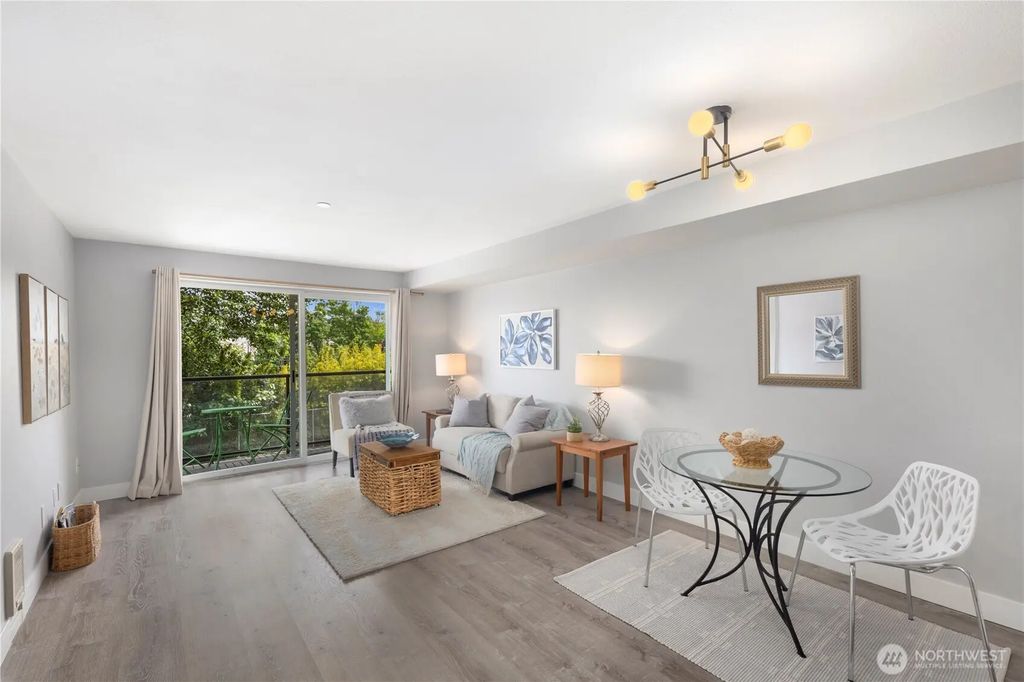 3022 Sw Bradford St 2, Seattle