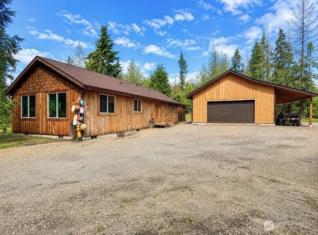 382 Lower Elwha Road, Port Angeles