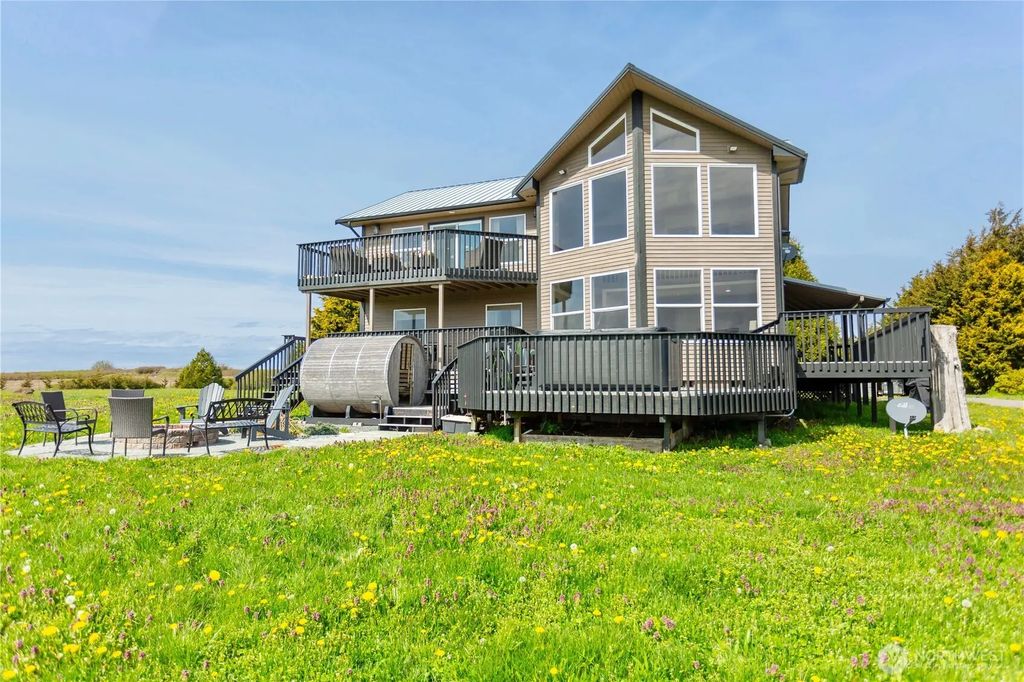 26987 State Route 20, Oak Harbor