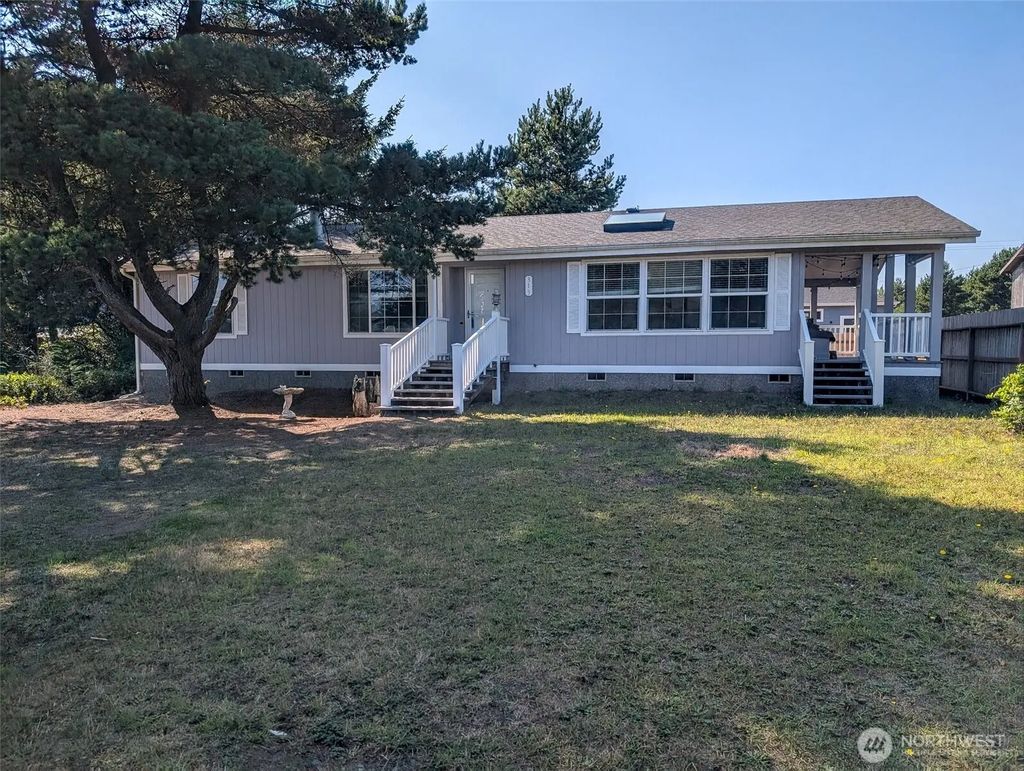 313 Ocean Shores Boulevard Nw, Ocean Shores