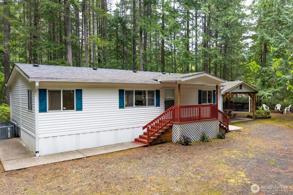 10 N Duckabush Drive W, Hoodsport