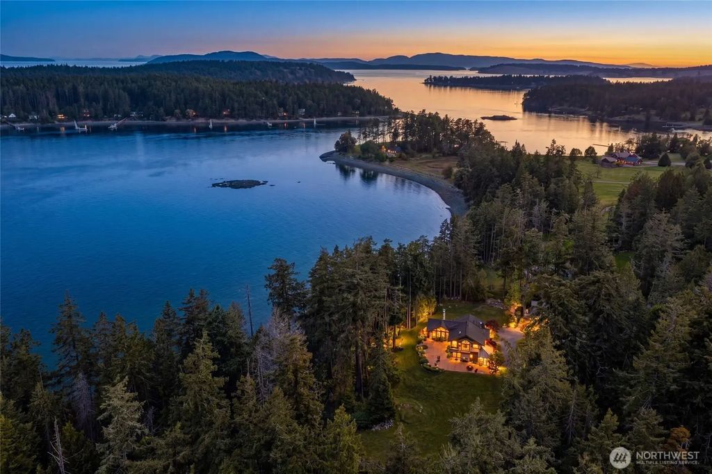 1920 White Point Road, Friday Harbor