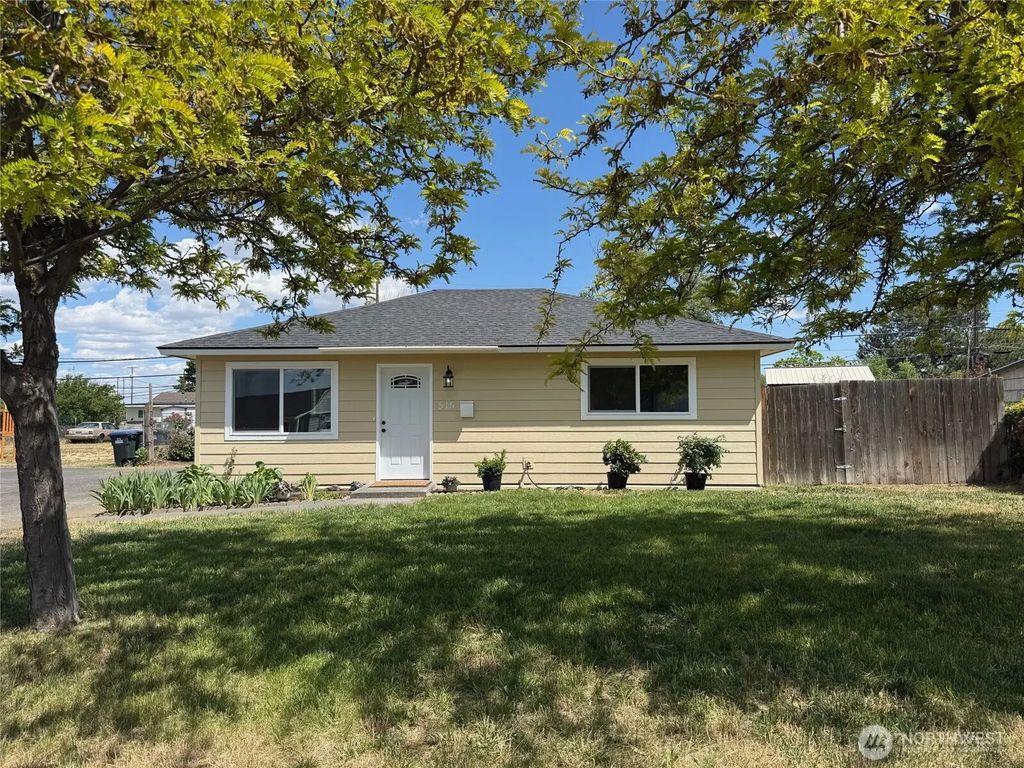 515 S Juniper Drive, Moses Lake