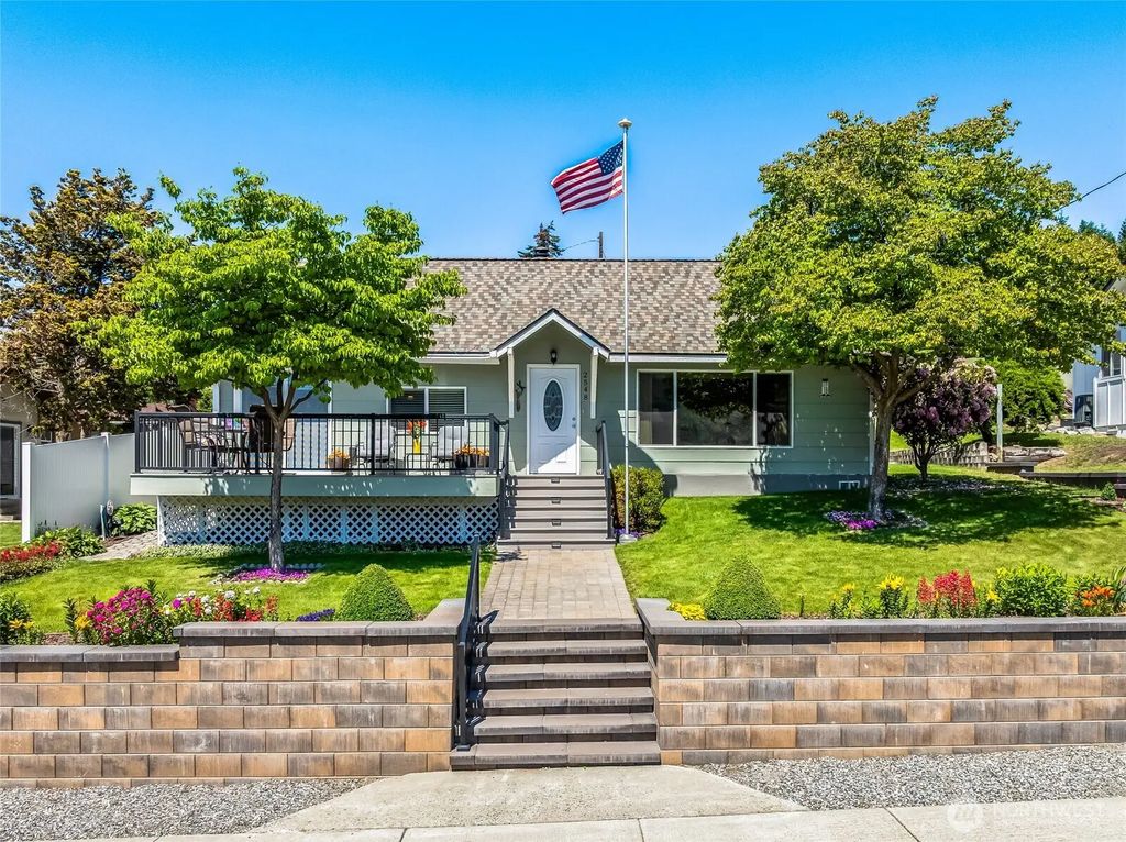 2548 Entiat Way, Entiat