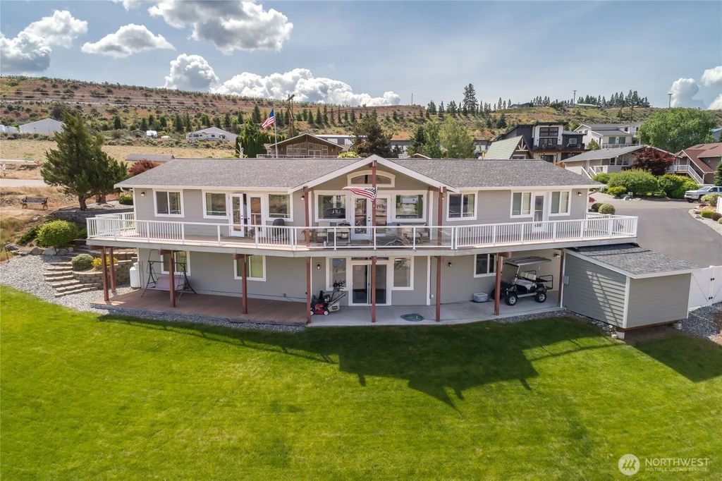 275 E Emerson Drive, Orondo