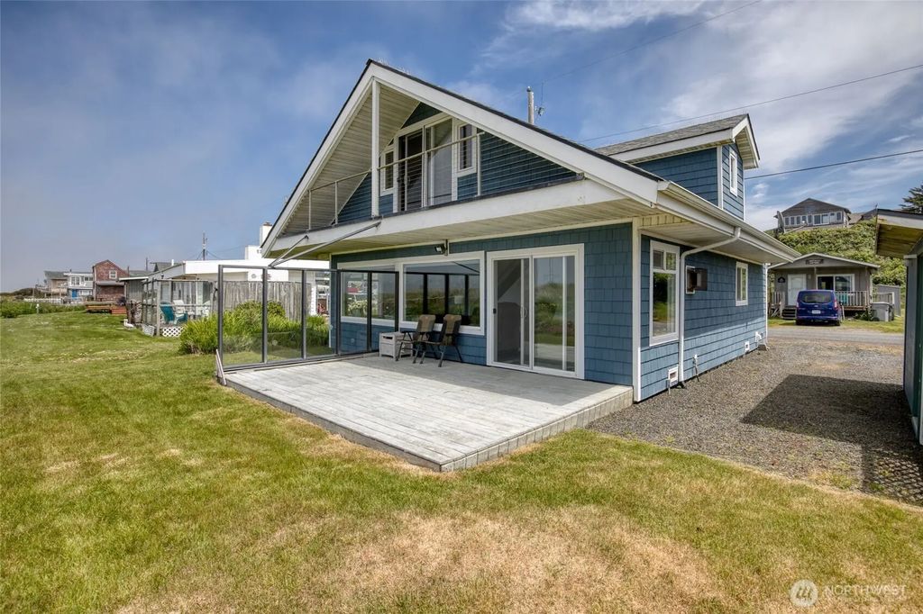 47811 Pacific Avenue, Moclips