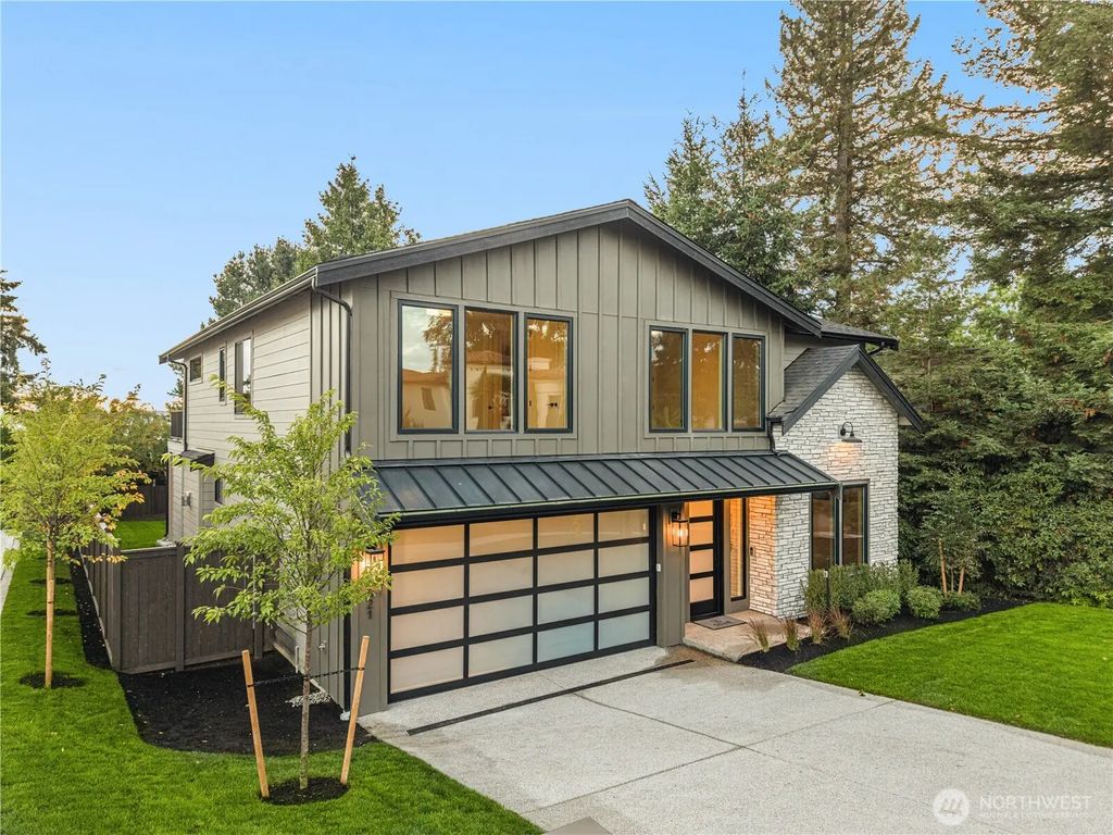 621 13th Avenue W, Kirkland
