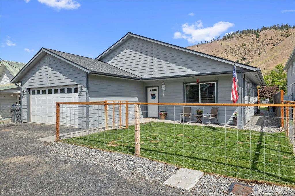 200 W Pleasant Avenue, Cashmere