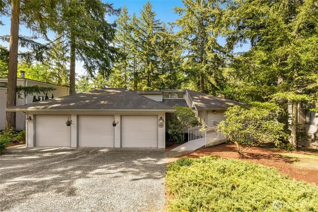 5221 Somerset Drive Se, Bellevue