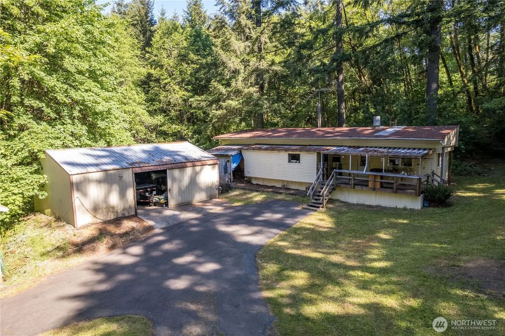 198 Burnett, Winlock