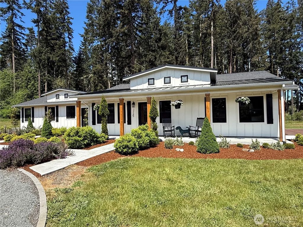 1725 Woodcock Road, Sequim