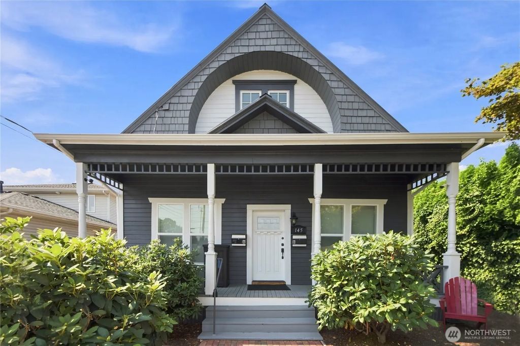 145 Park Avenue N, Renton