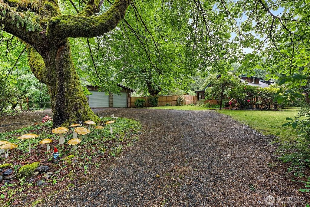 5232 Kinney Rd Sw, Olympia