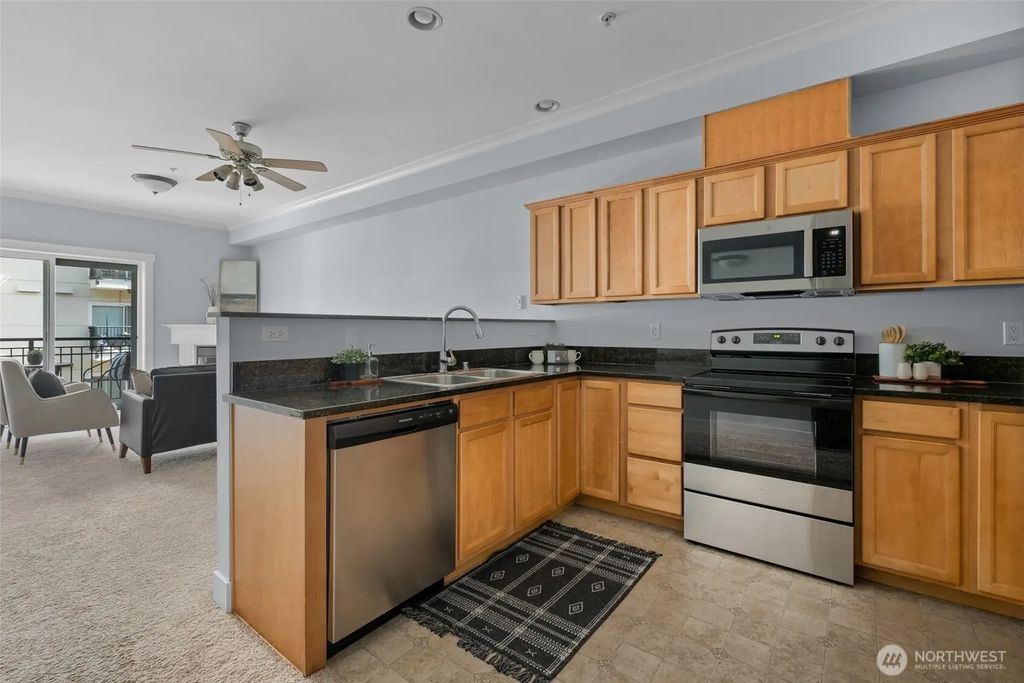 1015 Railroad Avenue 415, Bellingham