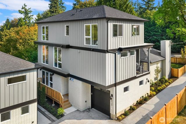 2030 Ne 123rd Street, Seattle