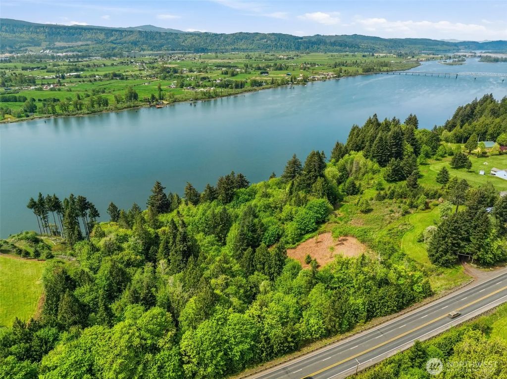 E State Route 4, Cathlamet
