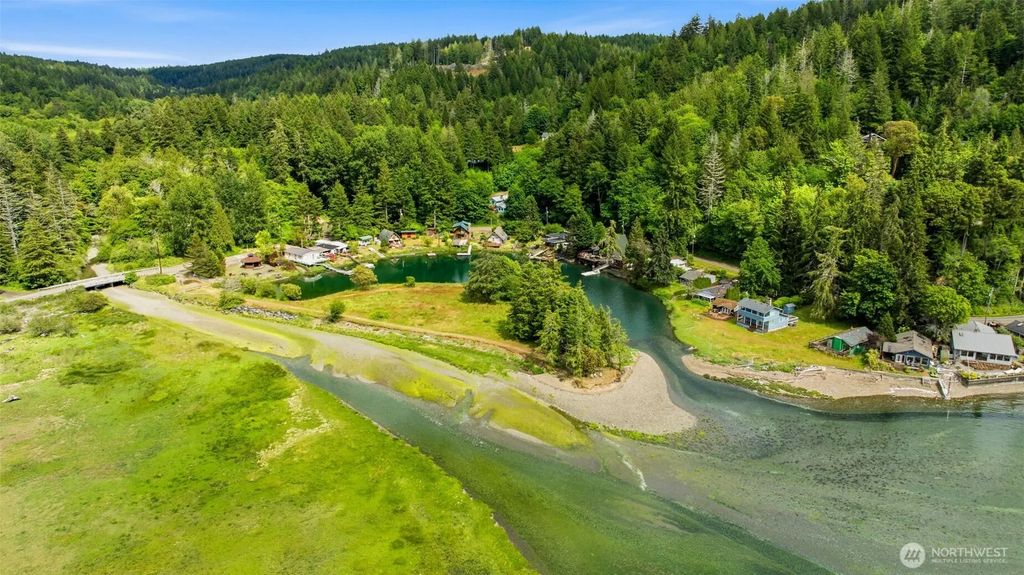 241 Ne Rendsland Creek Road, Tahuya