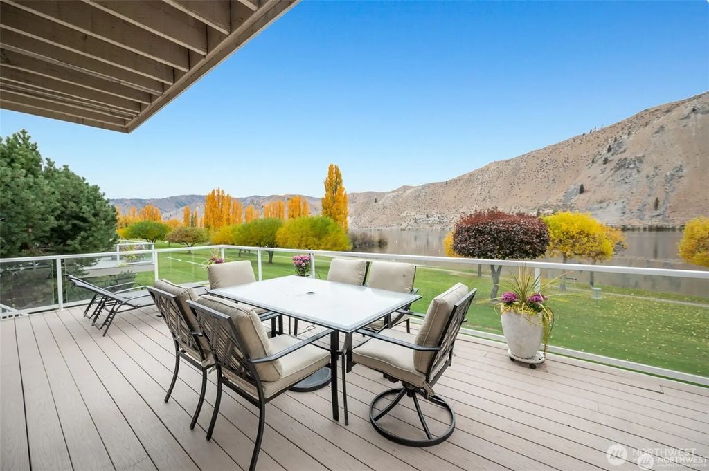 345 Lakefront Drive, Orondo