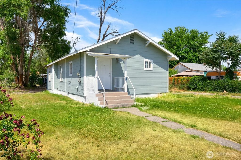 10 S 10th Street, Yakima