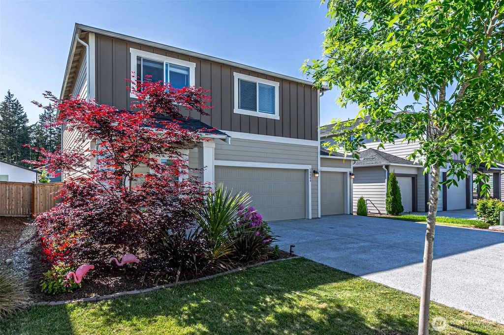 19904 135th Avenue E, Graham