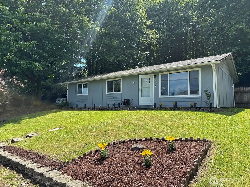 705 Grandview Avenue, Shelton