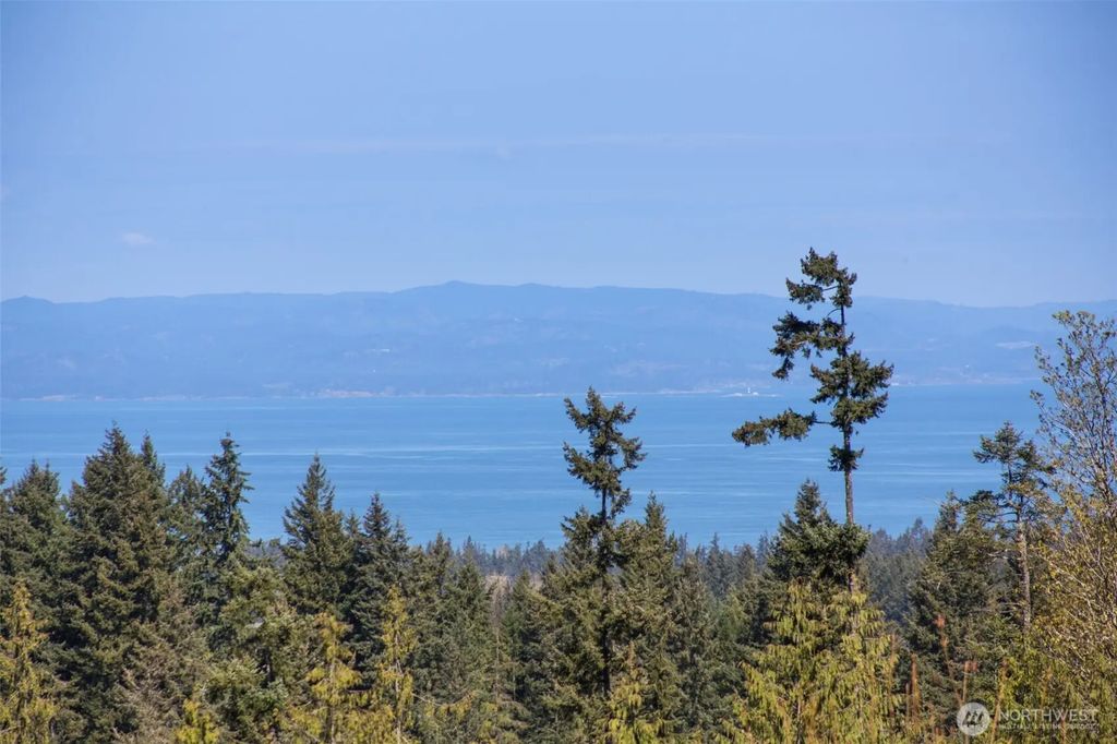 112 Chasewood Drive, Port Angeles