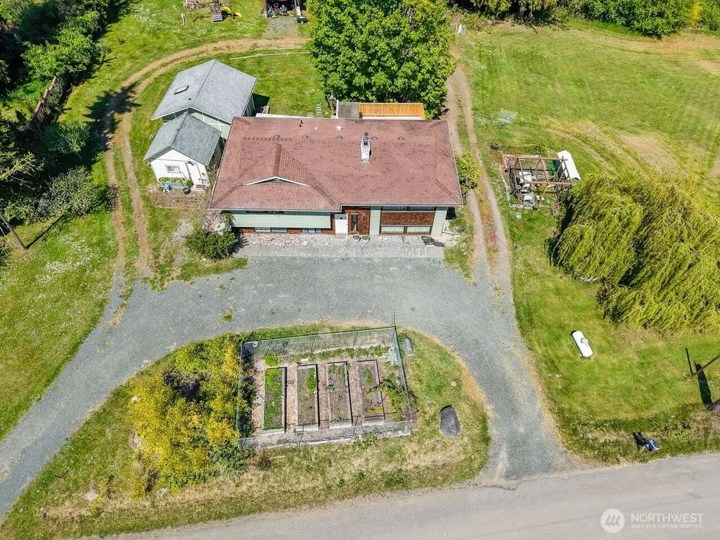 63 E Arnette Road, Port Angeles