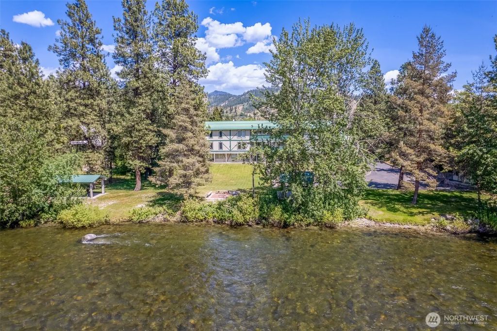 8348 Main St #1, Peshastin