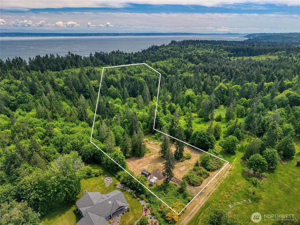 8924 Ne Broughton Court, Hansville