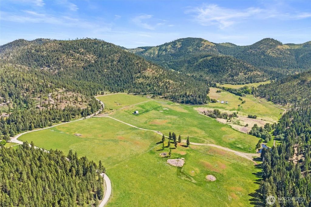 3114 Old Baldy Road, Rice