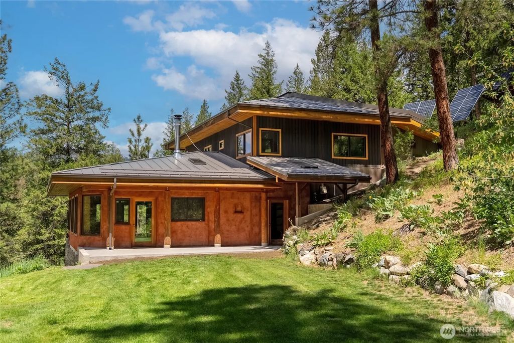 12 Tuckaway Road, Twisp