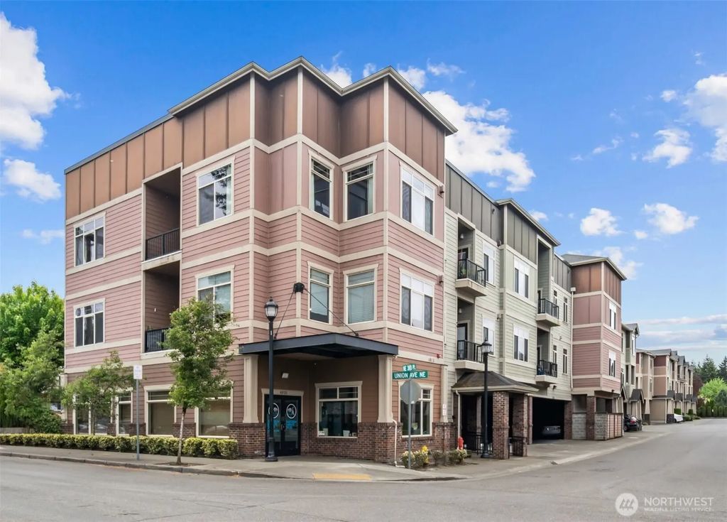 4005 Ne 3rd Place E, Renton