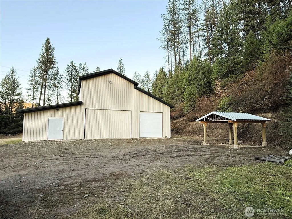 30543 Hwy 20 E, Republic