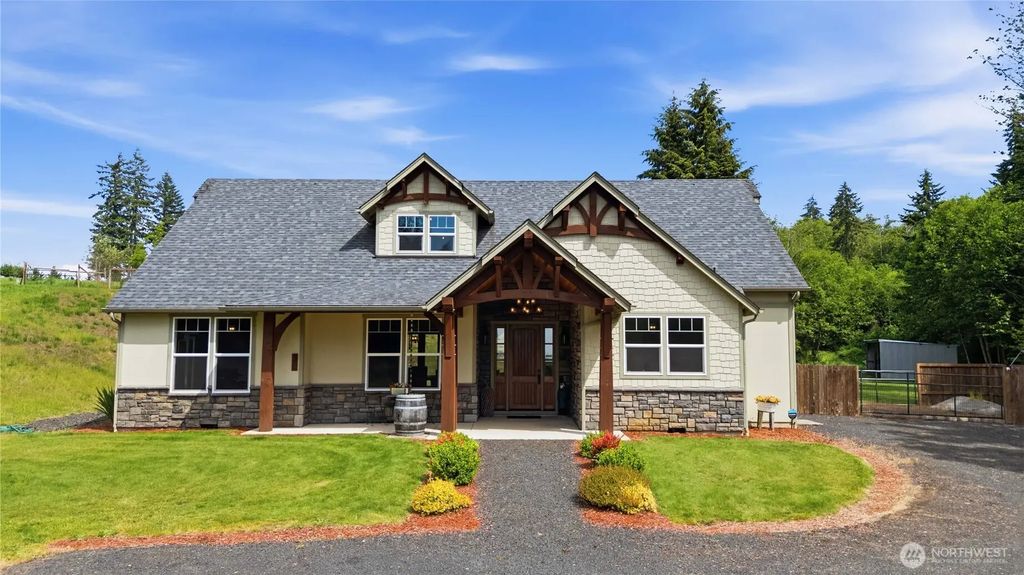 30 Forest Heights, Cathlamet