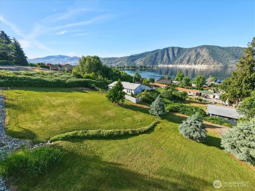 241 Lakeshore Drive, Manson
