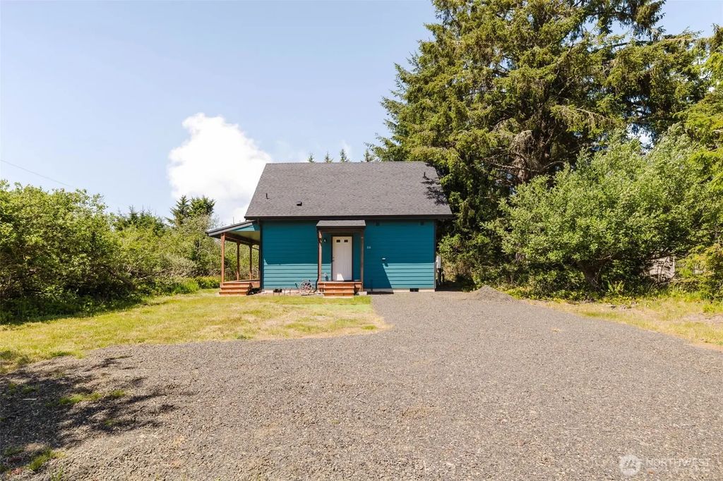 814 Shark Court Sw, Ocean Shores