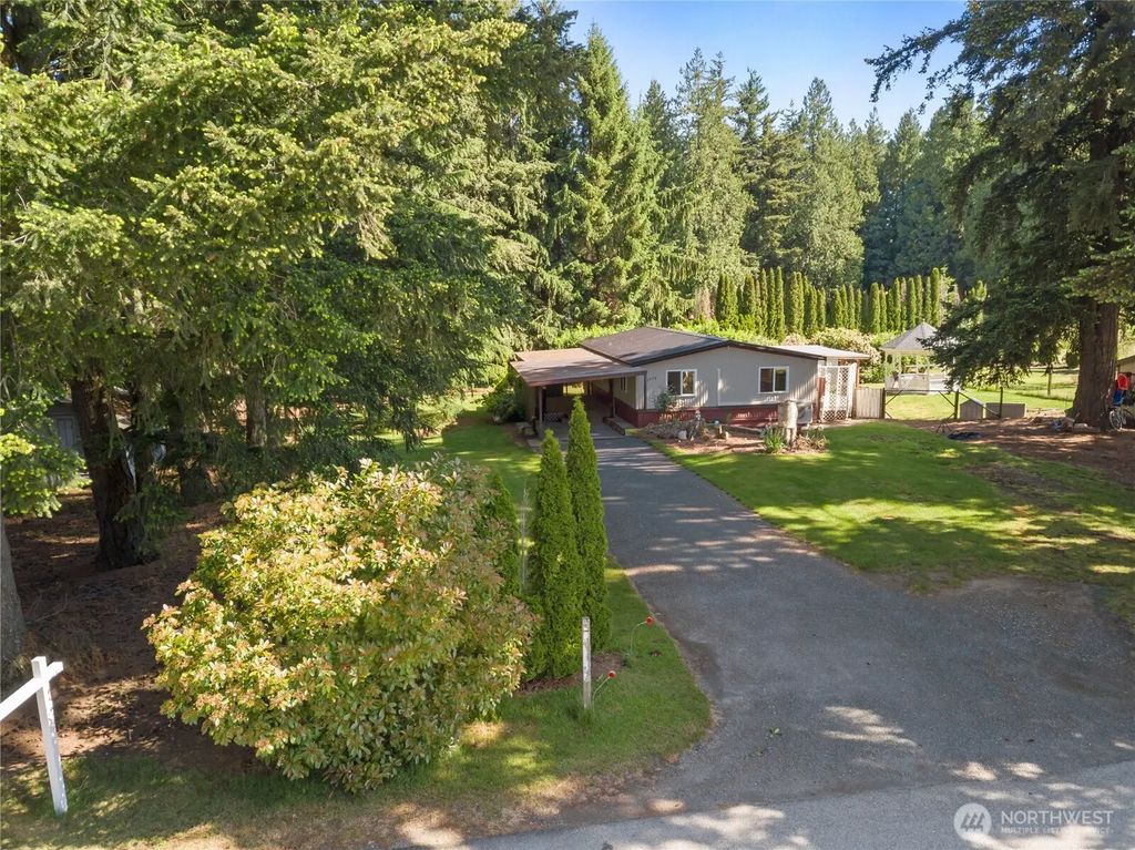 6978 Hannegan Road, Lynden