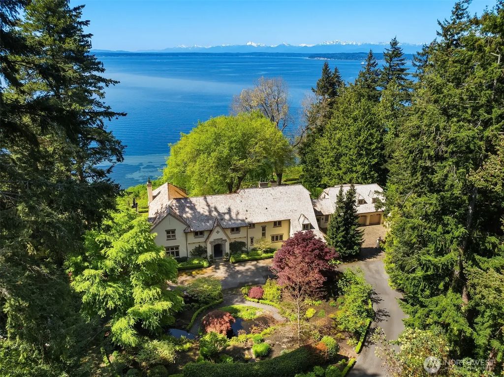 83 Olympic Drive Nw, Shoreline