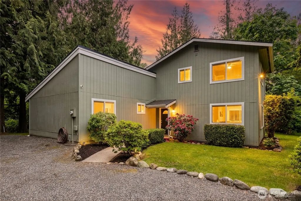 1535 Ten Mile Road, Everson