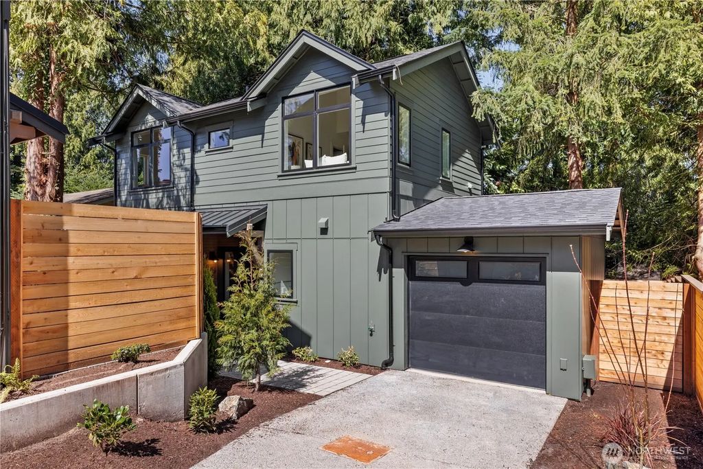 3022 Ne 95th, Seattle