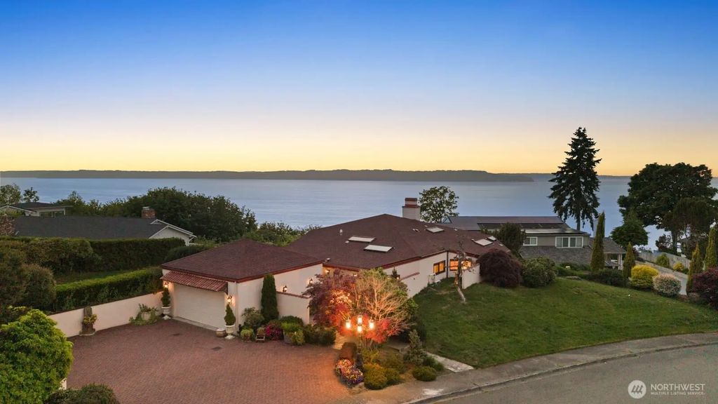 812 S Marine Hills Way, Federal Way