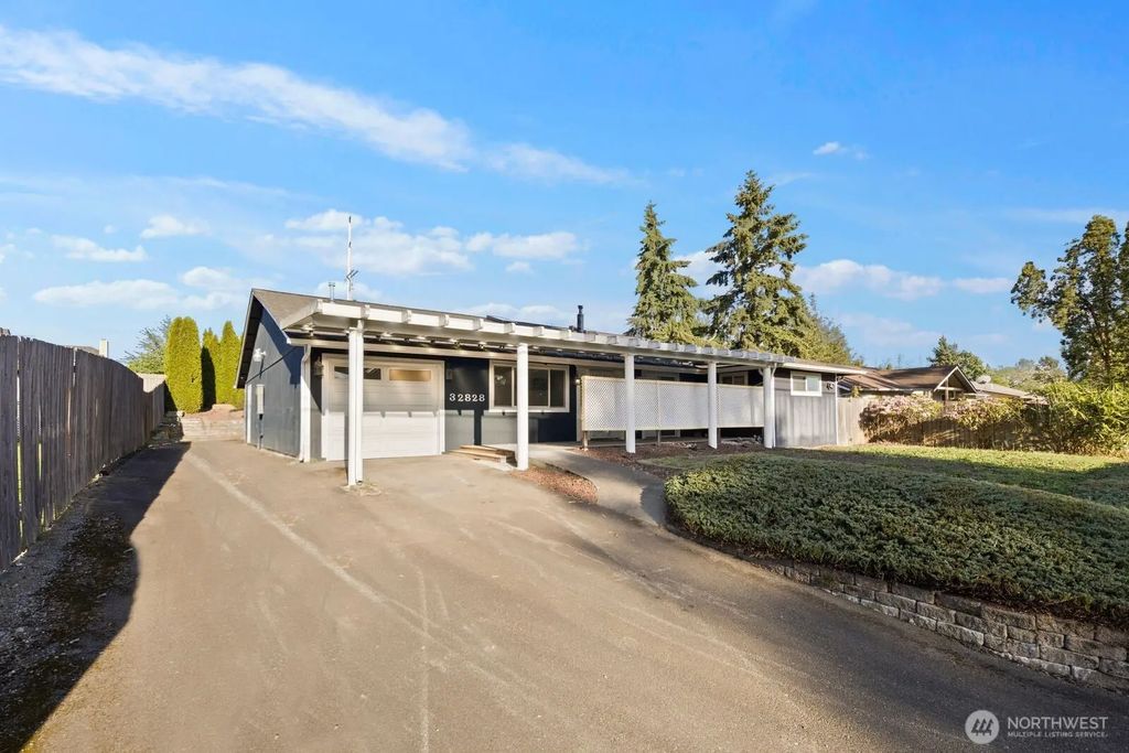 32828 22nd Avenue Sw, Federal Way
