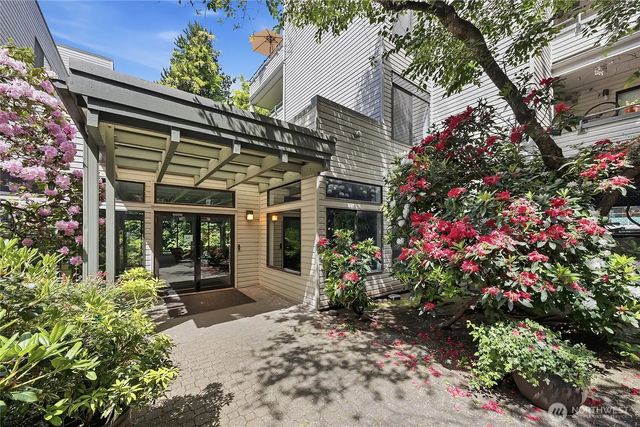 211 Summit Avenue E 405, Seattle