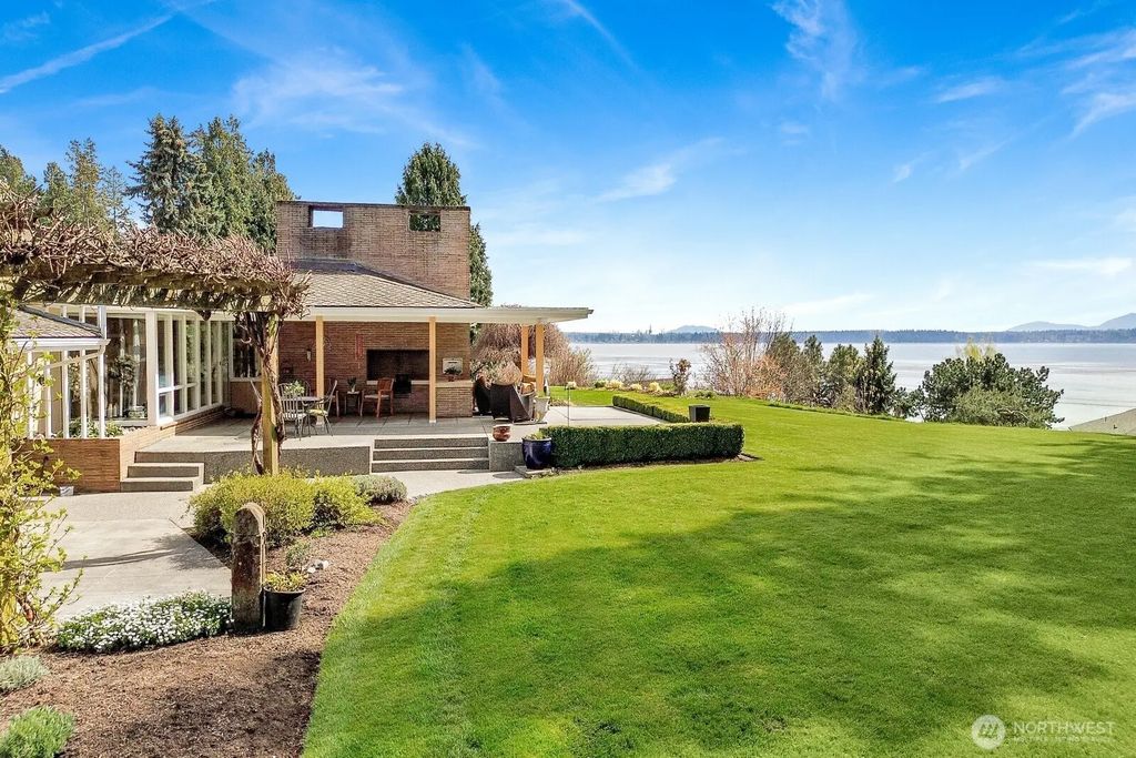 5279 Cherry Tree Lane, Blaine