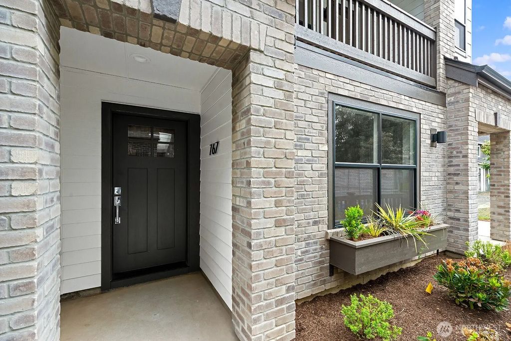 767 7th Avenue Nw, Issaquah