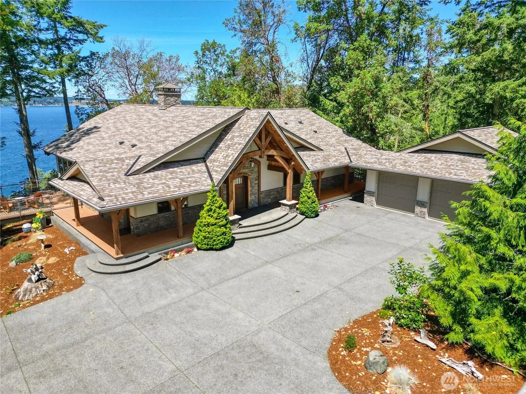 2463 E Sequim Bay Road, Sequim