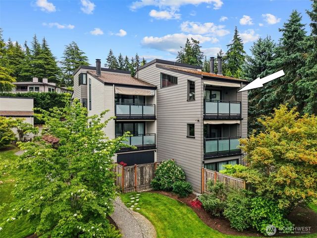11226 Ne 68th Street E, Kirkland