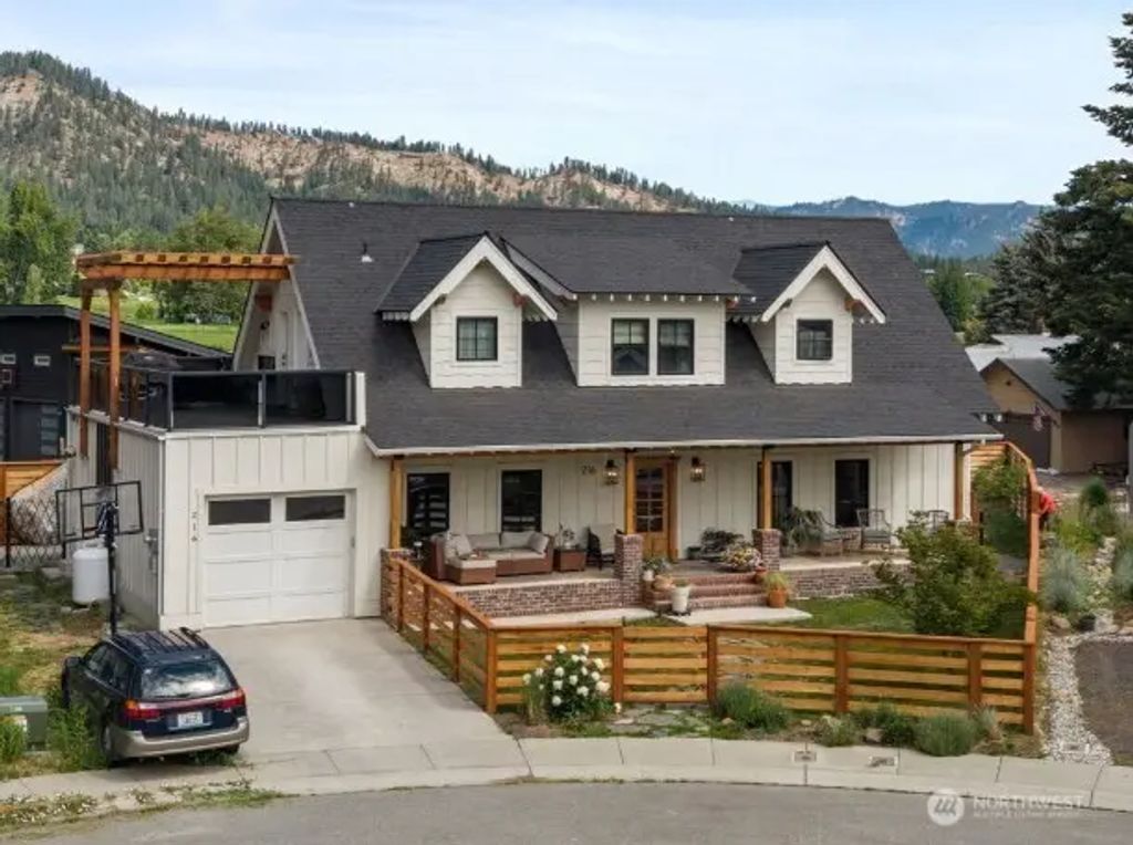 216 Nordic Circle, Leavenworth